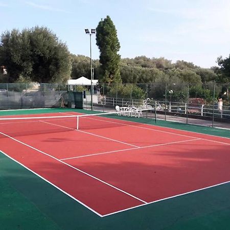 מרינה די קמרוטה Residence Villamarina מראה חיצוני תמונה